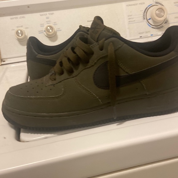 Good condition, doesn’t come with box - Picture 1 of 5